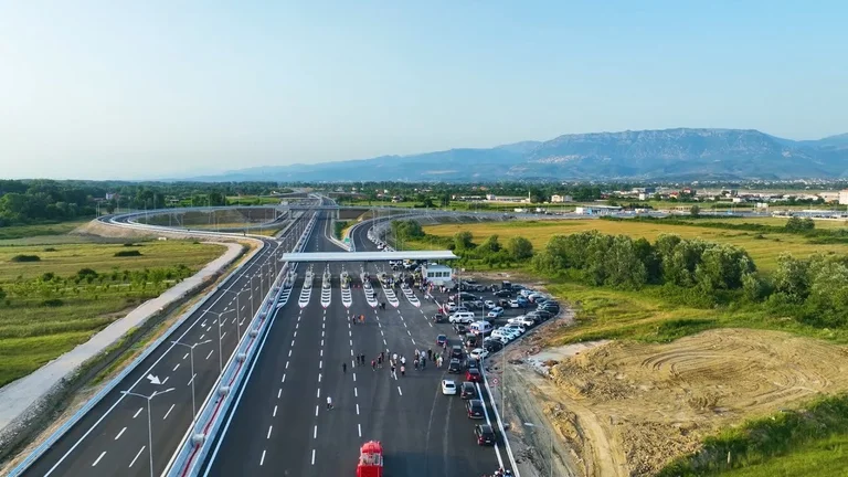 Albanian analyst: “Gener 2” and Government Force citizens to switch to Thumane axis - Pay cash, off secondary road.