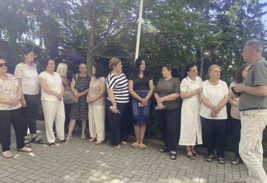Solo 275 euro pagati, Assemblea del Kosovo