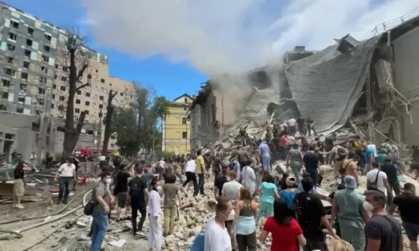 At least 20 people killed in Ukraine are also being attacked by a child hospital in Kiev