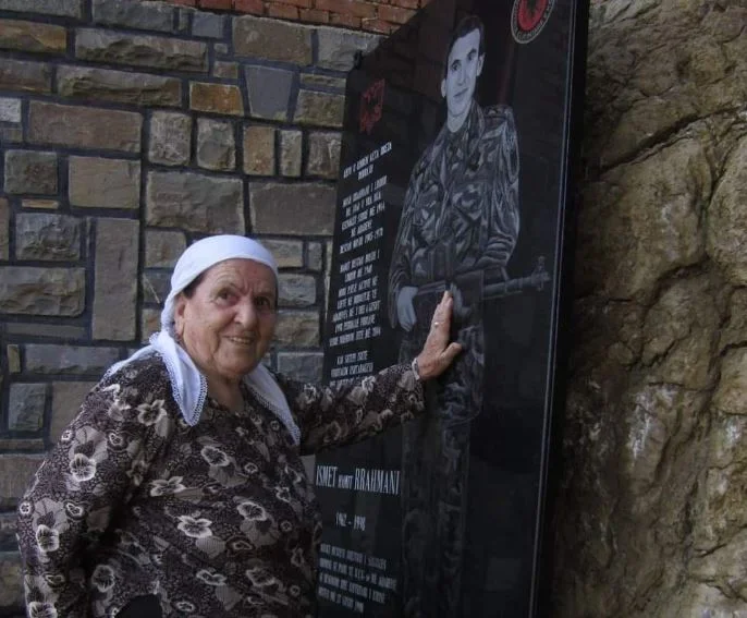 Kosovo Held Ismet Undmans Mutter stirbt