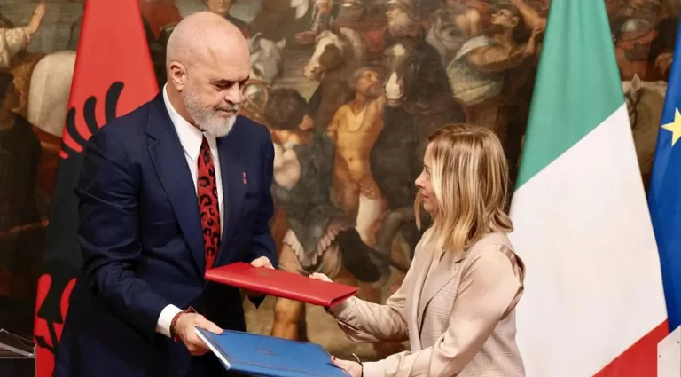 Albaniens Abkommen mit Italien tritt in Kraft auf Renten