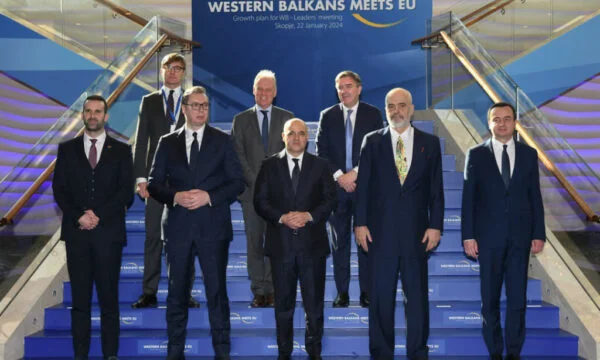 Porte-parole de la CE: Le Kosovo, la Serbie risquent de perdre des opportunités du Plan de développement s'ils progressent dans le dialogue