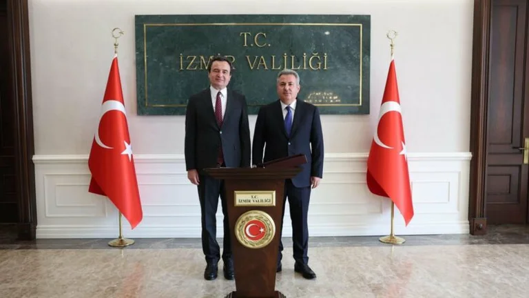 Kurti reist nach Türkei, trifft Izmir-Governeur
