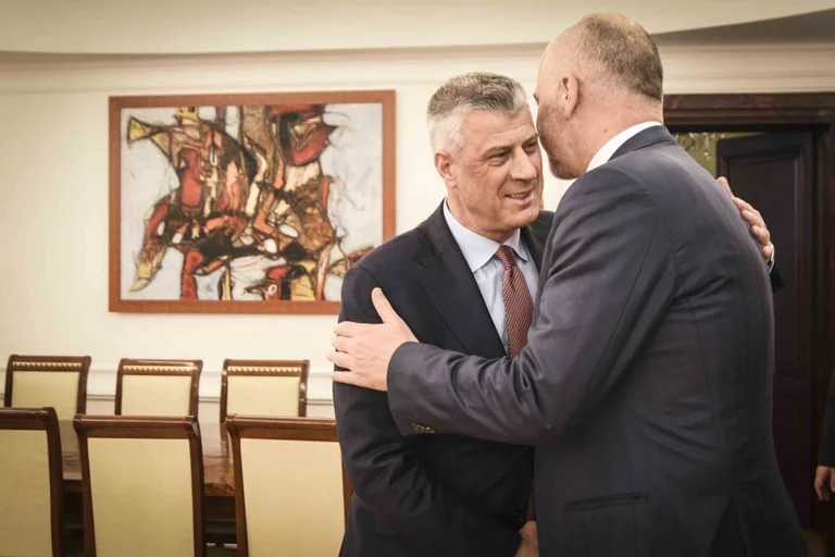 Andrew Thaci augura il suo compleanno a Eddie Rama: Primo Ministro, buon compleanno a mio padre e mio