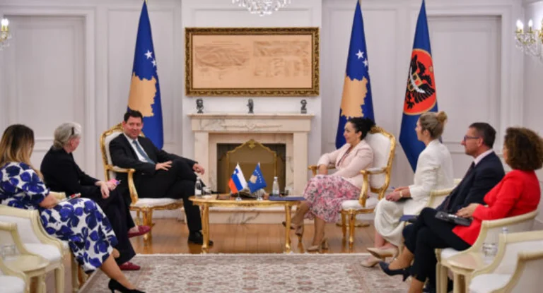 Osman se reúne con el emisar de Eslovenia, habla de Kosovo- Serbia