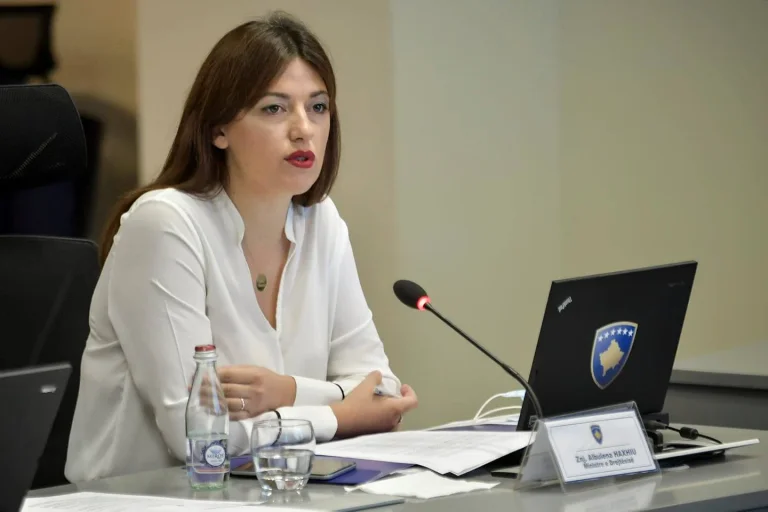 Ministrja Haxhiu reagon pas dhunës ndaj të miturit: Nuk do të tolerohet