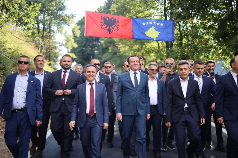 Holla: Merci au public Kurti pour la contribution maximale à la déAlbanie des institutions en RMV