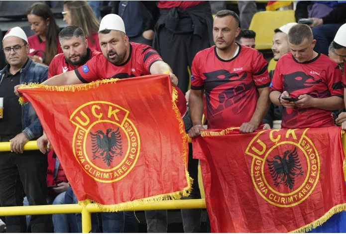 Exiles, prêts à payer U fine EFA pour le drapeau de l'UCK dans “2024”