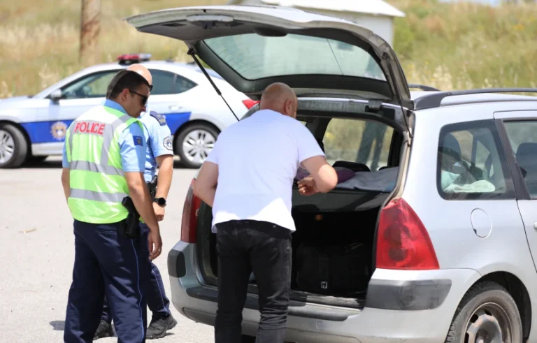 Police control Serbs gathering in Gazimestan, remove provocative T-shirts and Serbian flags