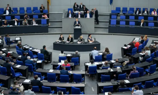 Il Parlamento tedesco estende il mandato della KFOR