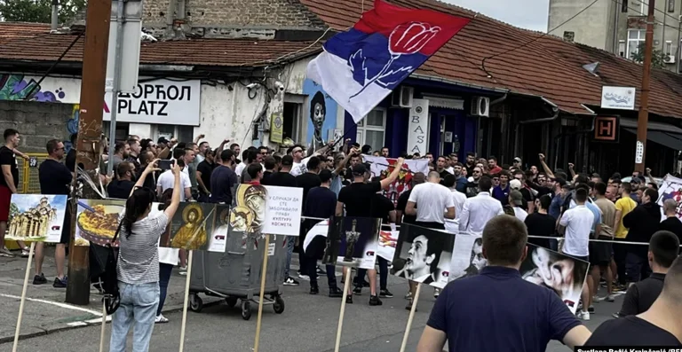 Serbien ordnet “zu schließen “festival “Guter Nachmittag, Dobar dan”