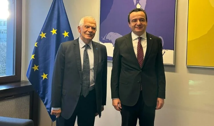 Inizia l'appuntamento con Kurti érrell