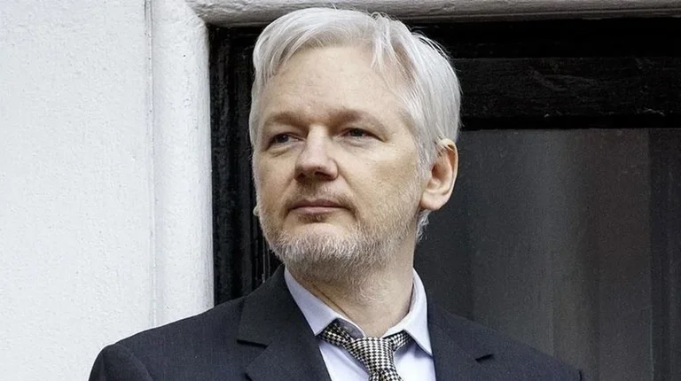 Julian Assange plaidera coupable et sera libéré de prison.
