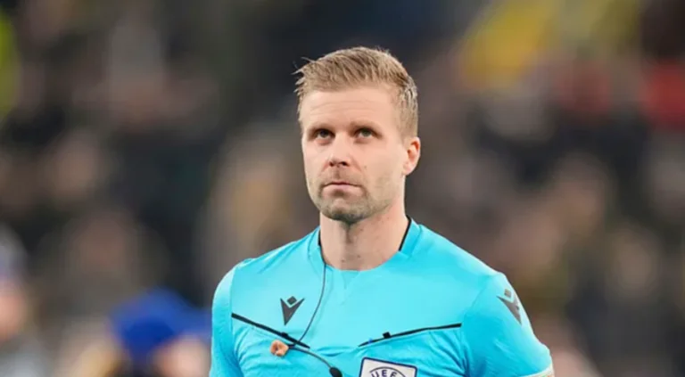Albania's match judge, Spencer, will be Swedish Glen Nyberg, as his team's ritual before the games reveals.