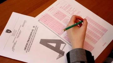 Senior-Testfragen in Gruppen verteilt