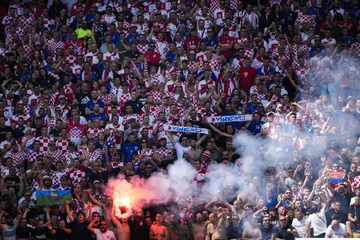 U n EFA verurteilt Kroatien, um Fans gegen Albanien zu treffen