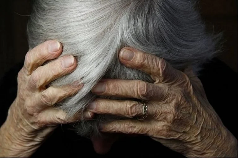 Nusja e rrah vjehrren në Prishtinë, e bën për spital