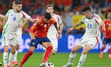 Der erste ziellose Teil ʹ dominant Spanien, Italien mit aggressivem Spiel