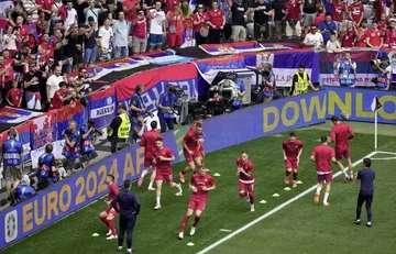 NFFK beklagt sich erneut bei der UEFA über feindliche Botschaften an Serbiens Fans