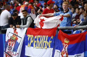 U n EFA mit weichem Satz für Serbien, nachdem Fans politische Botschaften gegen den Kosovo gezeigt haben