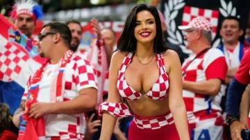 Kroatische Schönheit prognostiziert das Spiel gegen Albanien