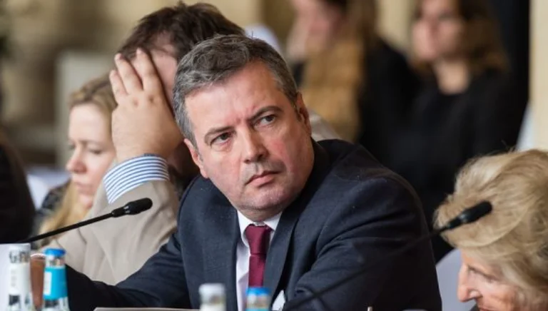 Ambasadori i Kosovës në Bruksel reagon pas deklaratës së Hillit: S’mund të ketë normalizim pa njohje reciproke