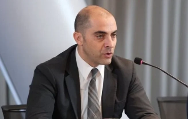 Del nga koma pas 15 ditësh avokati i Sali Berishës