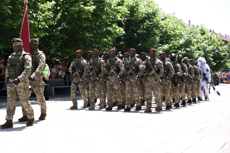 Haradinaj: La decisión de establecer el Ejército, heredero de la generación del KLA ahora se compromete a ser miembro de la OTAN