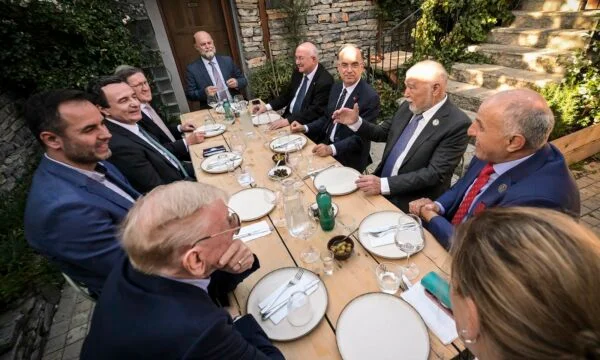Kurt with Conjufe dine with Begaj, Walker of the Messie-President Osman is missing