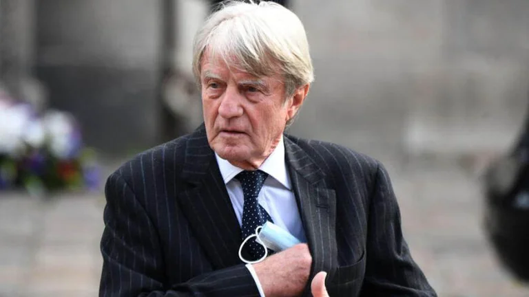 Bernard Kouchner Visit to Kosovo Canceled
