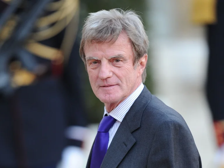 Kouchner besucht Kosovo am 11. und 12. Juni, spricht Bürger aus dem Parlament