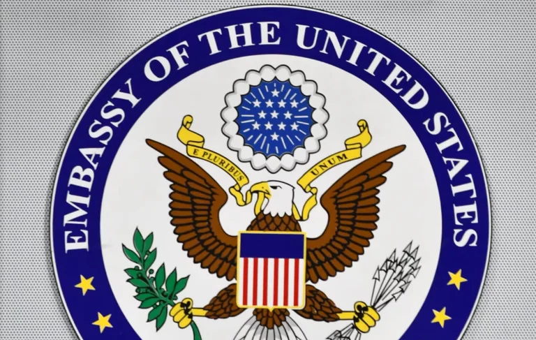 La Embajada de los Estados Unidos se dirige a Dodik y Vuccikich: La declaración <x0 confianzaall-Serbian madex1⁄4e ataque peligroso a Dayton e instituciones bosnias
