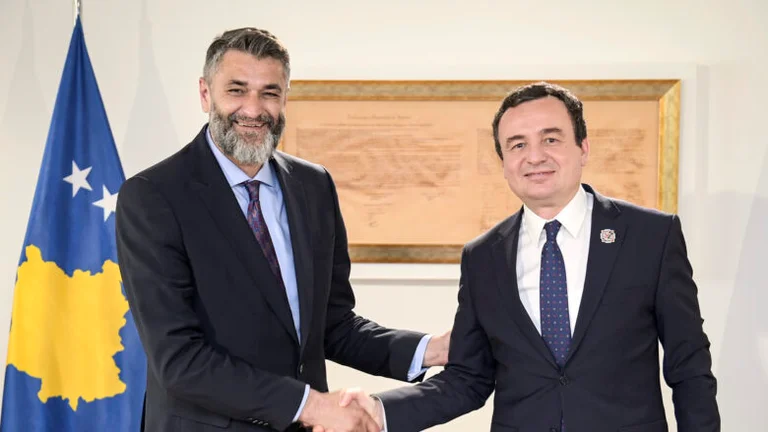 Kurti rencontre Emir Suljagic : La Serbie doit affronter son passé
