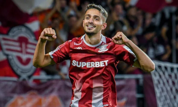Une autre équipe rejoint la course pour Albion Candor