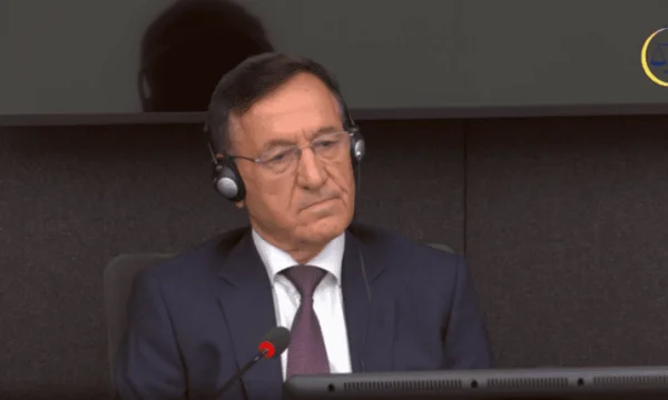 Bytyci e DA: Vous travaillez de manière très unilatérale
