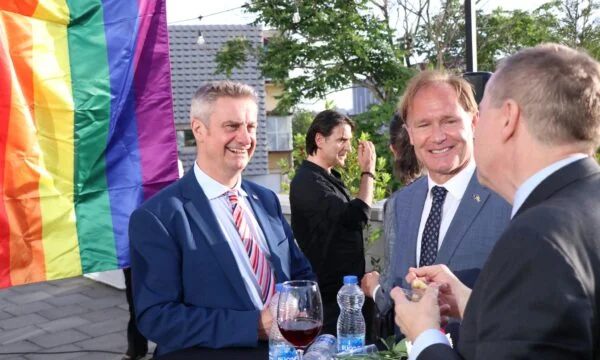 Crenaria Week, britischer Botschafter: Freiheit für alle, sich selbst zu sein, verdient jeder ohne Angst, diejenigen zu lieben, die ihn lieben