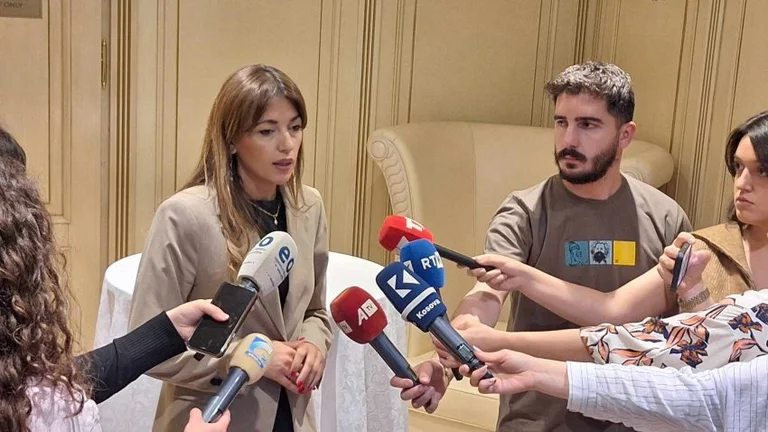 Hagi si alza per Kusari-Lila: uno sforzo per attirare l'attenzione sul crollo del governo