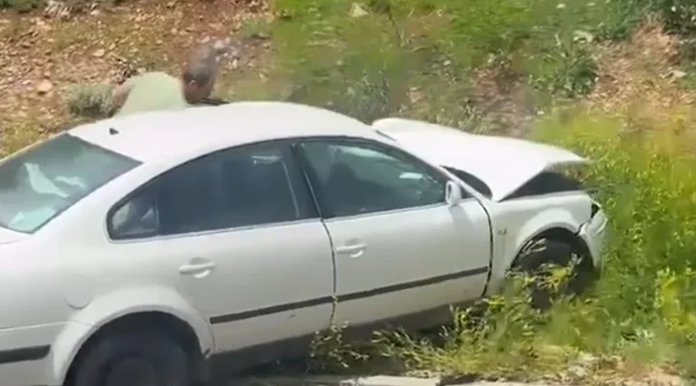 Der Anblick des Autos aus dem Unfall in Dragash, wo die Mutter und Tochter starb