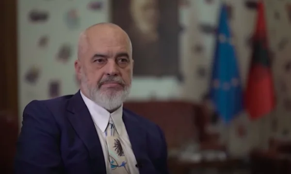 Edi Rama ha chiesto alla RAI3 se ha chiesto al Kosovo