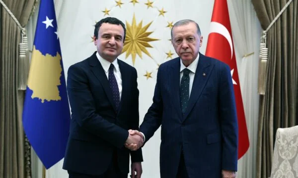 Rencontre avec Kurt, Erdogan : Bienvenue pour atténuer les tensions entre le Kosovo et la Serbie, pour réaliser des progrès concrets