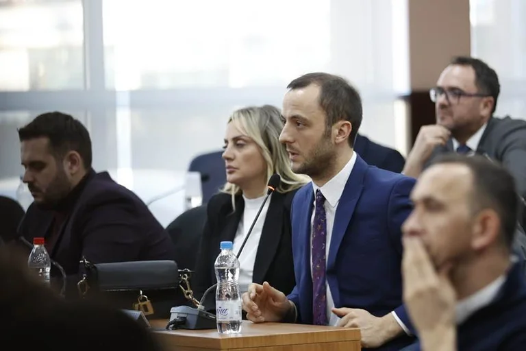 PDK, Prishtinë: Kursyem qytetarët për 75 euro tatimin në pronë