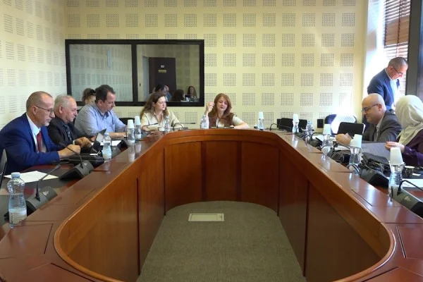 Confronto sulla Commissione per la Salute, Haxhiu: Il governo ha impoverito il Kosovo