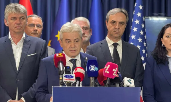 Il tuo voto non deve fallire. Siamo qui per fare la volontà vincente.