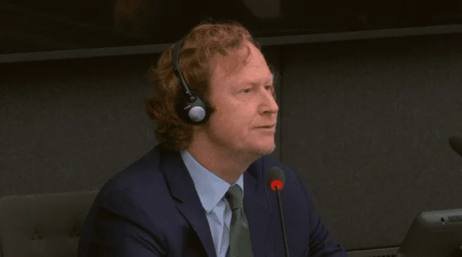 Diplomático Austriaco comienza a ser testigo en La Haya