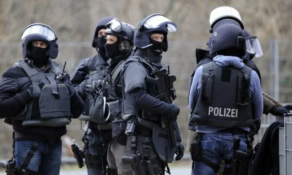 Preparato per hooligans, polizia tedesca annullare la vacanza per il calcio europeo