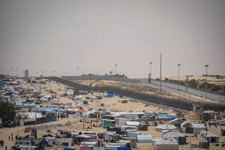Israeli bombings in Gaza reportedly killed six people at night