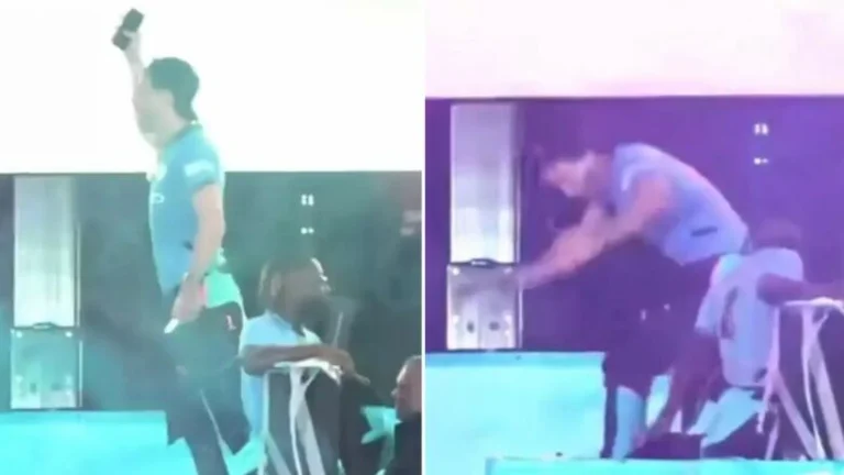 Der Star von Man City überlebte die Katastrophe, die er während des Titelfestivals (VIDEO) fast aus dem Bus fiel.