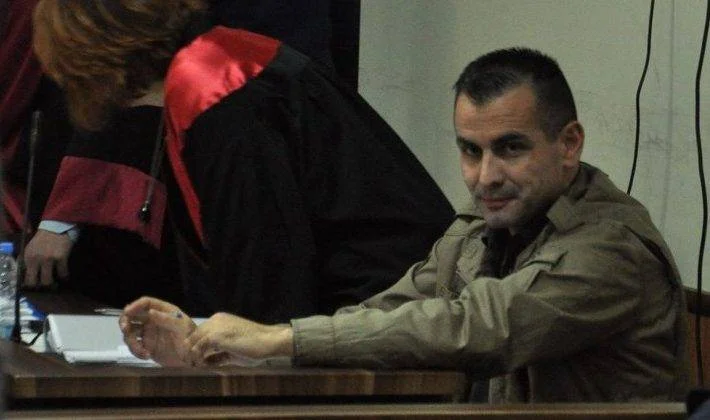 - Oui. Il ya des indications Enver Sekerra a pu s'échapper