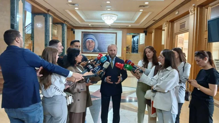 Tahiri: 30 maji është dita e fundit për shpërndarjen e Kuvendit
