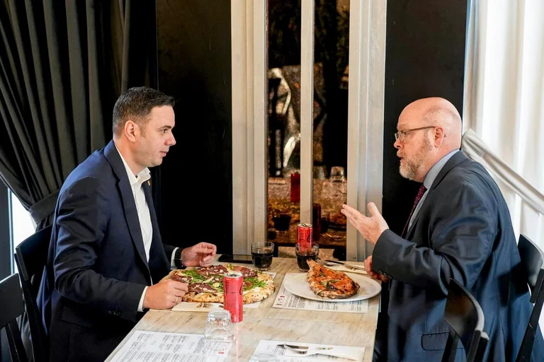 Obadiah at lunch with US ambassador, talk about Kosovo's Euro-Atlantic vision